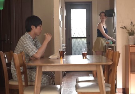 Địt em họ ngực khủng